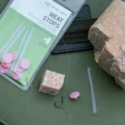 Korum - Meat Stops - Korum -Aanbevolen Winkels Voor Visuitrusting 1943929089